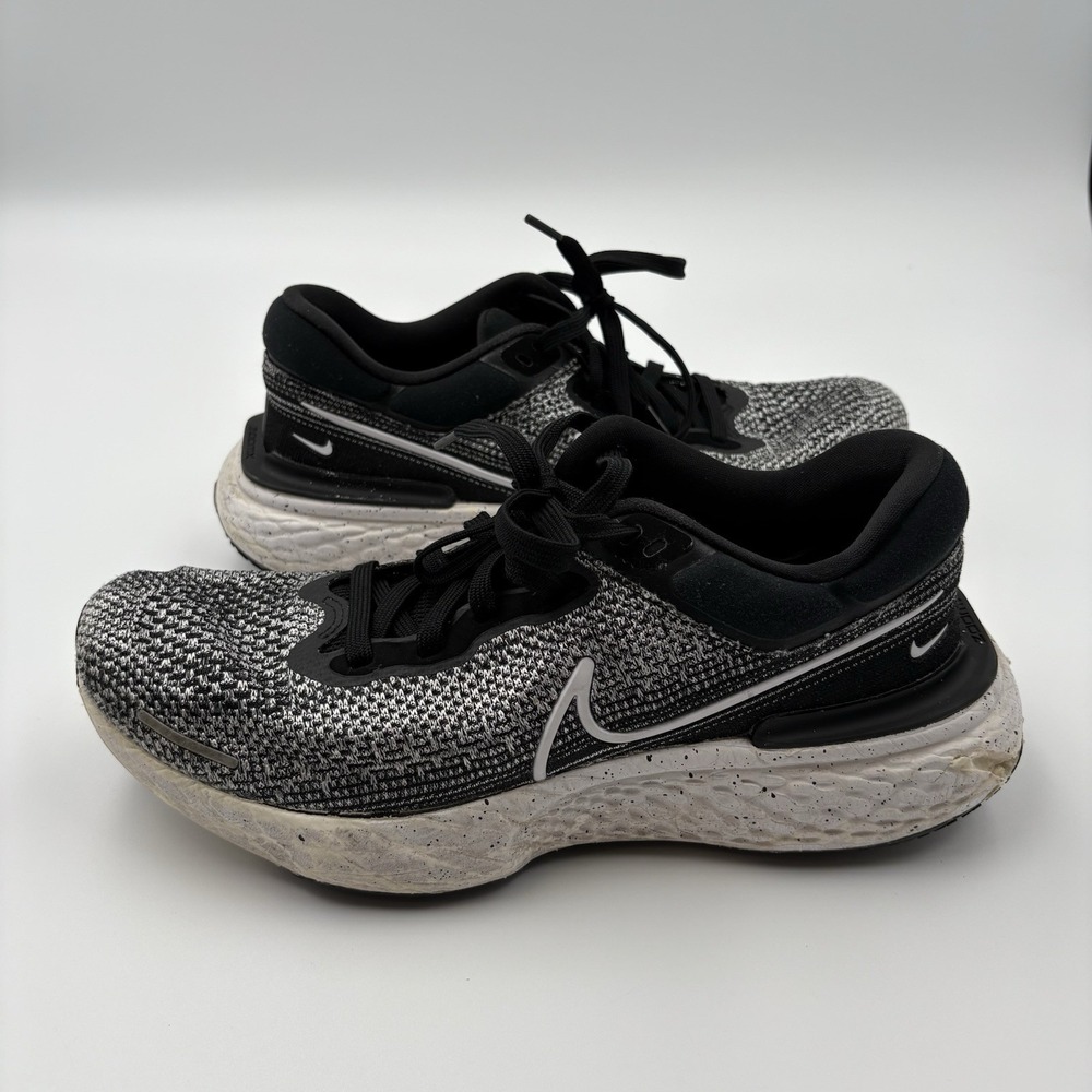 Nike ZoomX Invincible Run Flyknit 1 Men's Size 11 Grey Fog Black Shoes - Picture 11 of 12